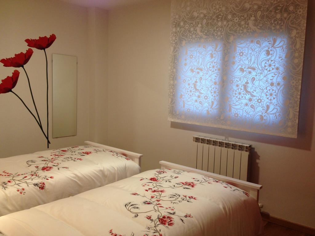 Apartamento Turistico Cigueena De Arguedas Exteriör bild