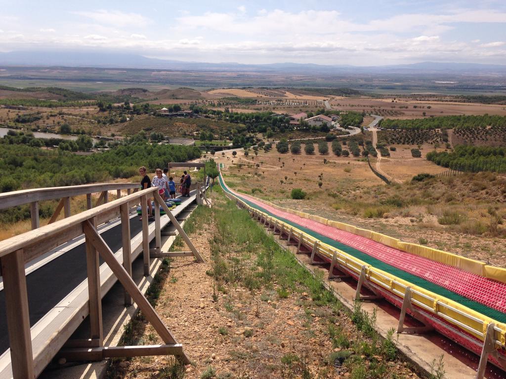 Apartamento Turistico Cigueena De Arguedas Exteriör bild