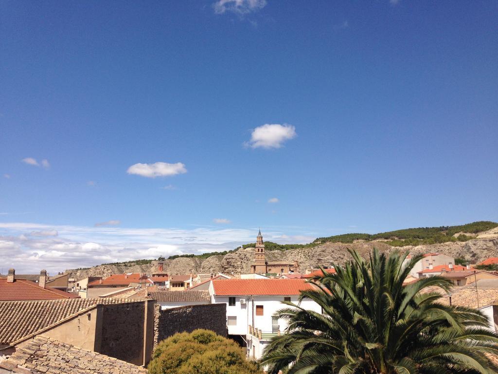 Apartamento Turistico Cigueena De Arguedas Exteriör bild
